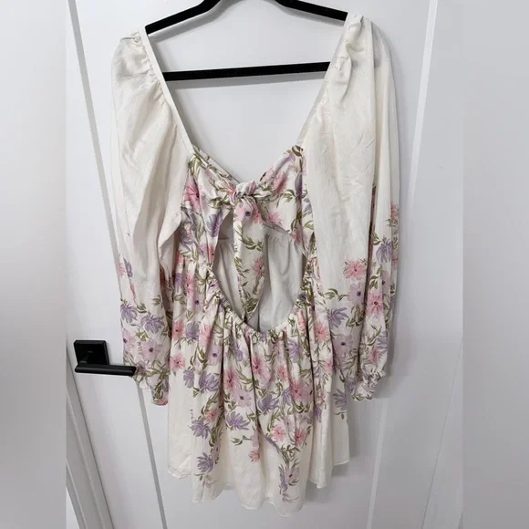 NWT Express Cream and Pink Floral Long Sleeve Dress - Picture 7 of 8